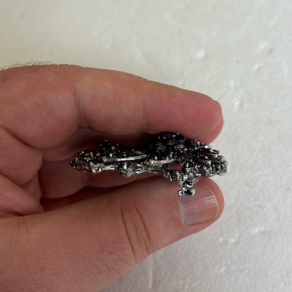 Vintage Black and Silver Ornate Rhinestone Brooch - Picture 4 of 4